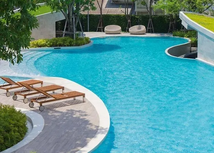 Elegant Escape Near Bts Bangna Apartment *