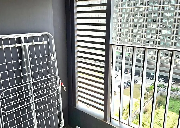 Elegant Escape Near Bts Bangna Apartment *