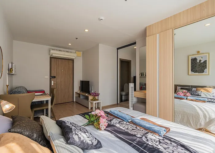Elegant Escape Near Bts Bangna Apartment
