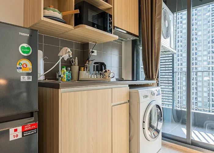 Apartment Elegant Escape Near Bts Bangna